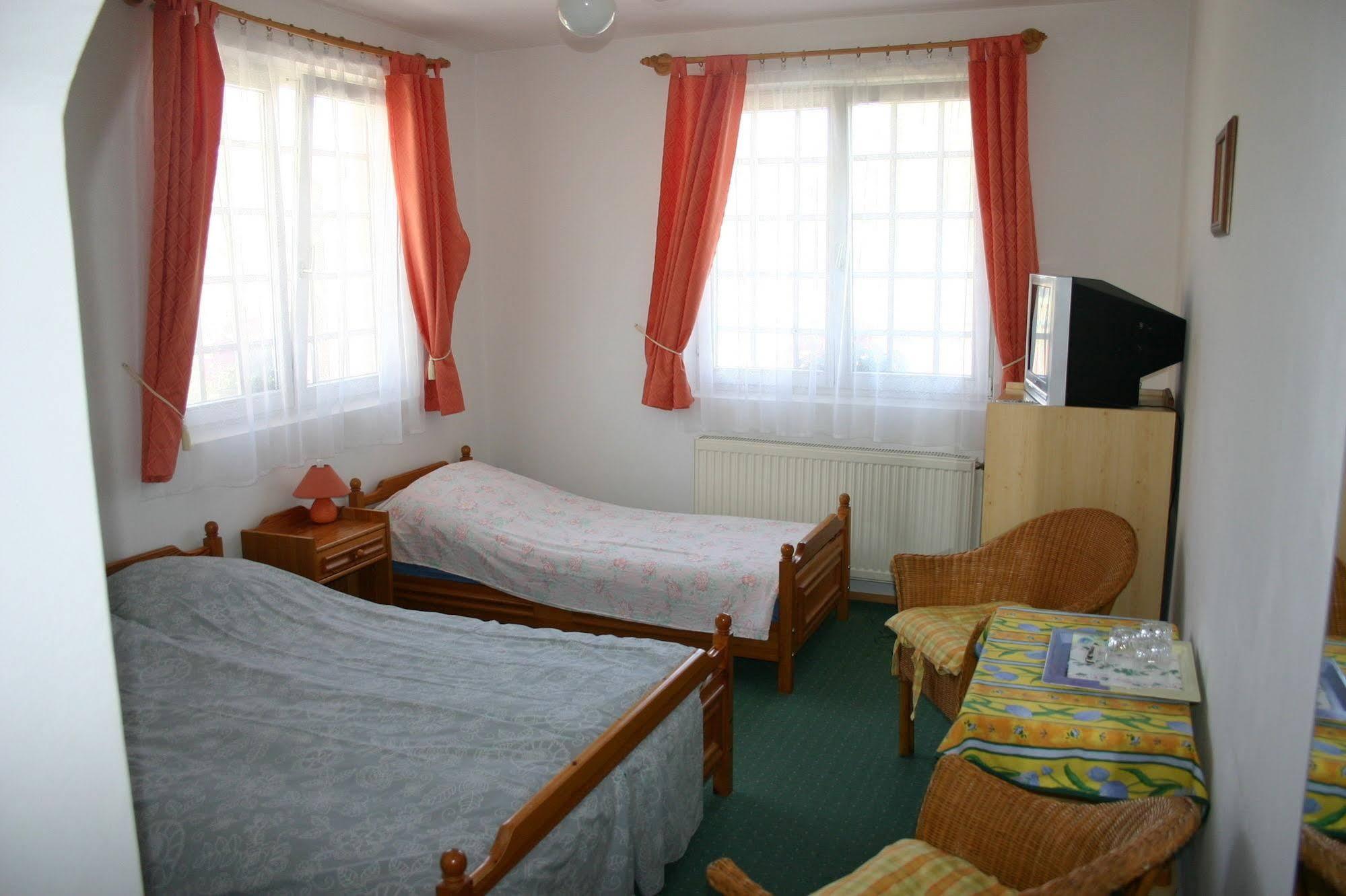 Bed and Breakfast Lorelei Pension Adults Only Gyenesdiás Exterior foto